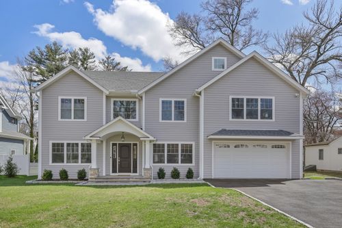 52 Morningside Dr, Greenwich, CT, 06830-6743 | Card Image