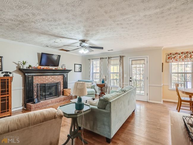 5363 Forest Dr, House other with 4 bedrooms, 4 bathrooms and null parking in Loganville GA | Image 8