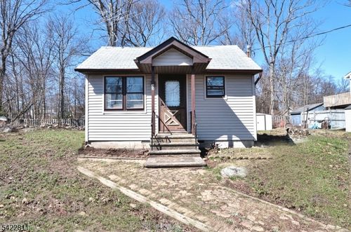 63 Iowa Ave, Lake Hopatcong, NJ, 07849-1649 | Card Image