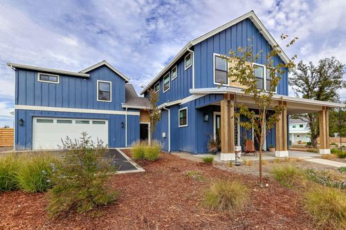 2486 Neighborly Way, Redding, CA, 96001-5467 | Card Image