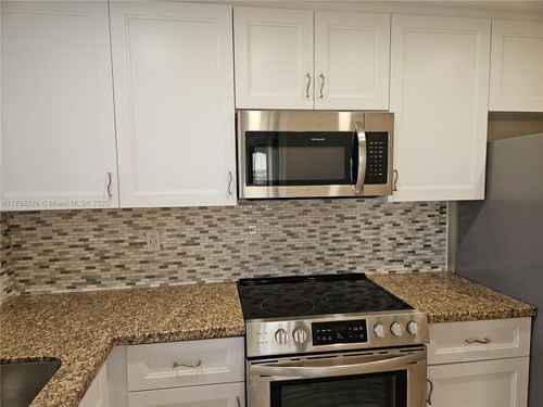apt-105-250 Layne Blvd, Hallandale Beach, FL, 33009-5701 | Card Image
