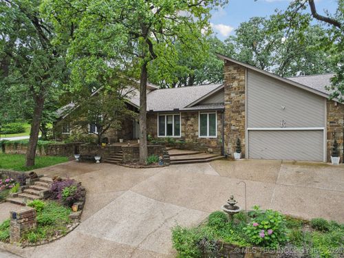 3334 100th Pl, Tulsa, OK, 74137-5211 | Card Image