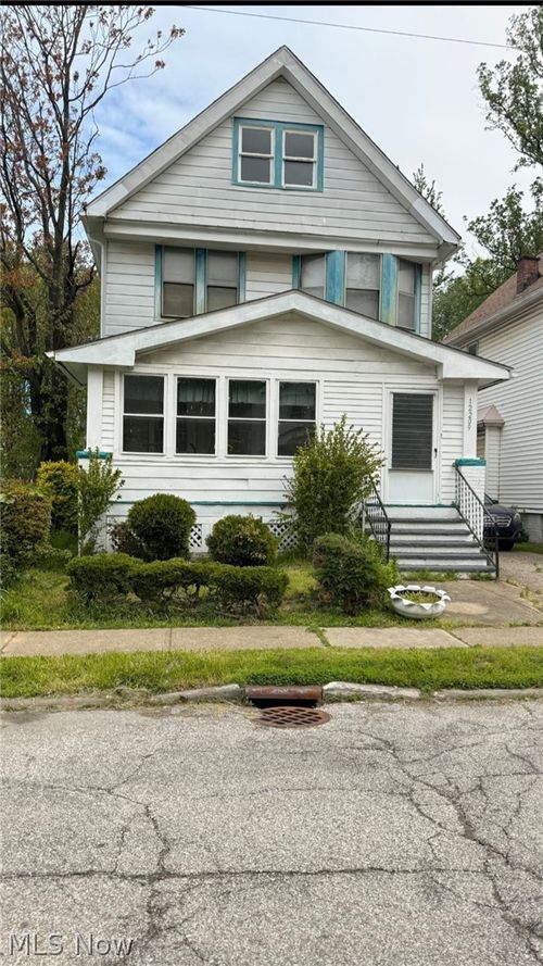 12209 Iowa Ave, Cleveland, OH, 44108-1762 | Card Image