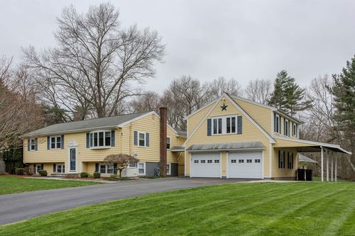 46 Puritan Dr, Hanson, MA, 02341-1218 | Card Image