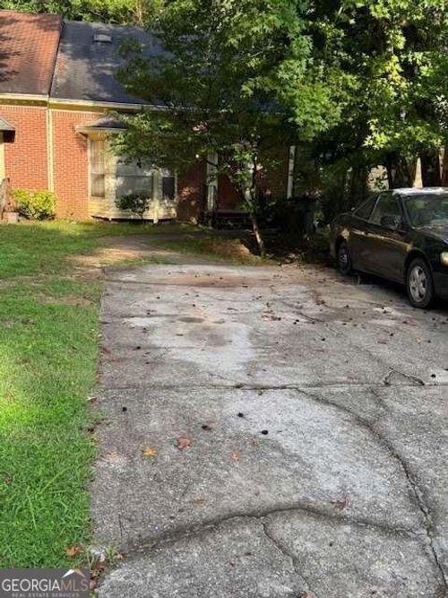 7157 Williamsburg Dr, Riverdale, GA, 30274-3335 | Card Image
