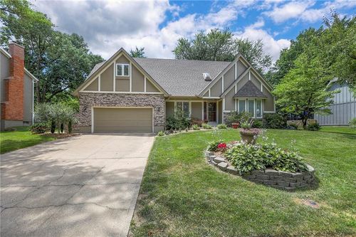 11512 Hadley Street, Overland Park, KS, 66210 | Card Image