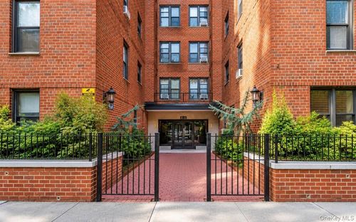 5l-37-30 83rd St, Jackson Heights, NY, 11372 | Card Image