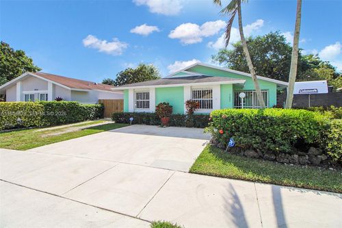 11942 Sw 210th St, MIAMI, FL, 33177-5355 | Card Image