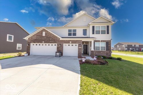 5839 Altar Bell Cir, Greenwood, IN, 46143-1754 | Card Image