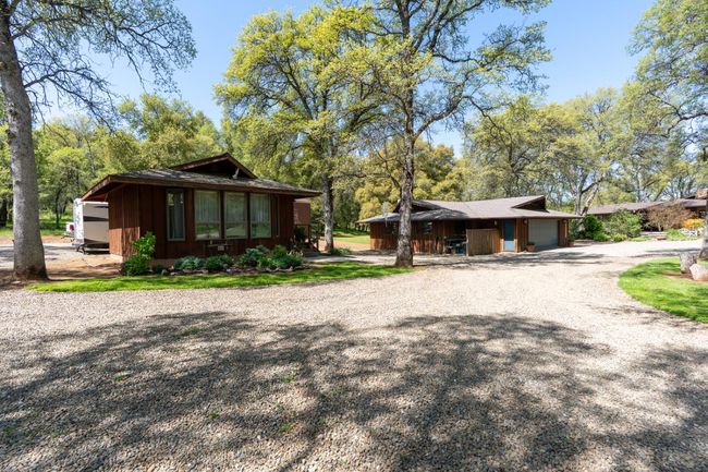 6879 State Highway 49 N, House other with 3 bedrooms, 3 bathrooms and null parking in Mariposa CA | Image 13