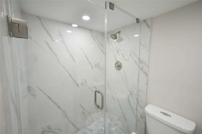 3231 Sharp Rd, House attached with 3 bedrooms, 4 bathrooms and 2 parking in Burlington ON | Image 37