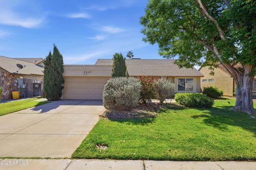 5527 W Garden Dr, Glendale, AZ, 85304-3840 | Card Image