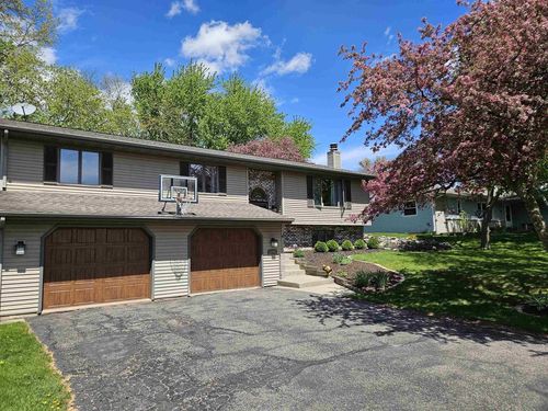 634 Naragansett Avenue, Baraboo, WI, 53913 | Card Image