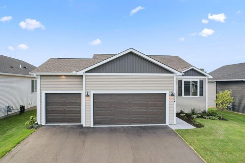 1214 Compton Ave, River Falls, WI, 54022-1104 | Card Image