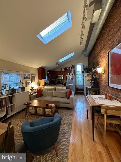 3f-311 S 12th St, PHILADELPHIA, PA, 19107-5936 | Card Image