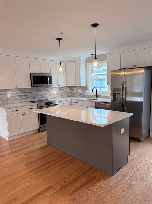 unit-8-9 Acton Rd, Chelmsford, MA, 01824-3411 | Card Image