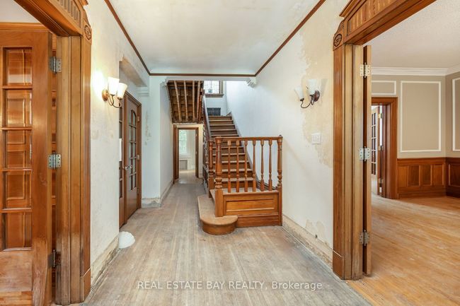1400 Monaghan Rd, House other with 6 bedrooms, 5 bathrooms and 8 parking in Peterborough ON | Image 4
