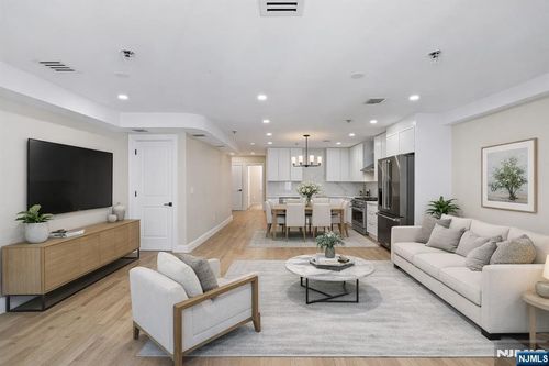 306 Grand St, Jersey City, NJ, 07302-4320 | Card Image