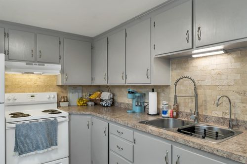 43 School House Hill Rd, Gilford, NH, 03249-7512 | Card Image