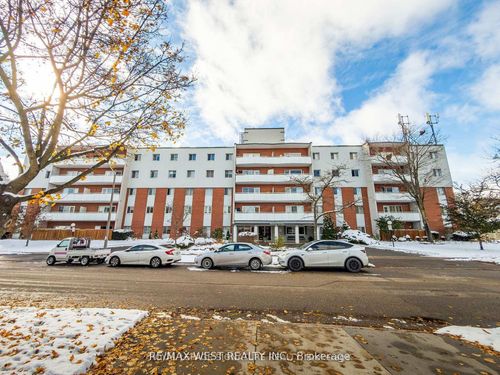 303-2485 Woking Crescent, Mississauga, ON, L5K1Z6 | Card Image