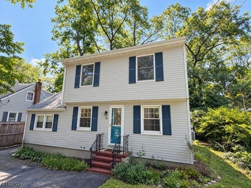 10 Iroquois Trl, Denville, NJ, 07834-1145 | Card Image