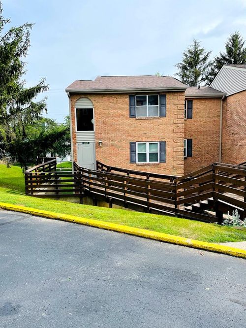 44-421 Redding Rd, Lexington, KY, 40517 | Card Image