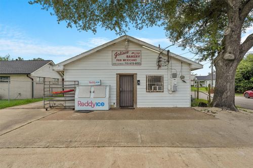 2915 Kashmere St, Houston, TX, 77026-5928 | Card Image