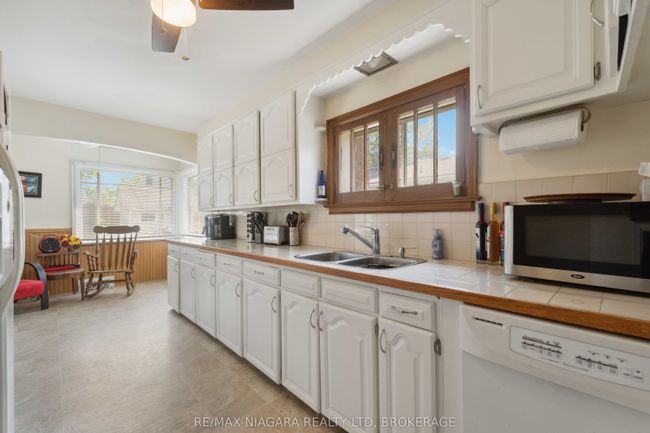 305 Emerick Ave, House other with 3 bedrooms, 1 bathrooms and 2 parking in Fort Erie ON | Image 8