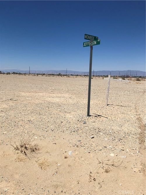 2120 Monroe Ave, Thermal, CA, 92274 | Card Image