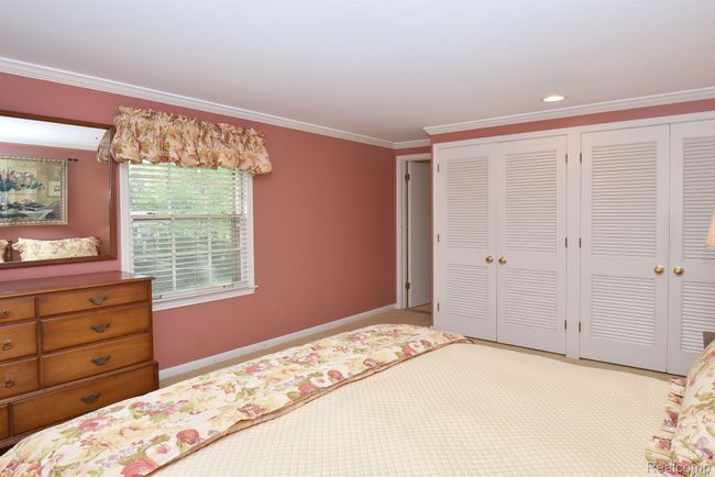 1010 Rock Spring Rd, House other with 4 bedrooms, 3 bathrooms and null parking in Bloomfield Hills MI | Image 16