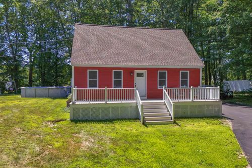 7 Kristin Dr, Derry, NH, 03038-5615 | Card Image