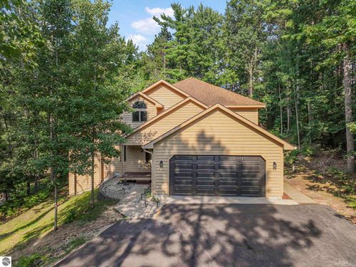 4344 Audubon Dr, Traverse City, MI, 49686-3885 | Card Image