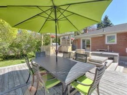 591 Parkside Dr, Oakville, ON, L6K1P6 | Card Image