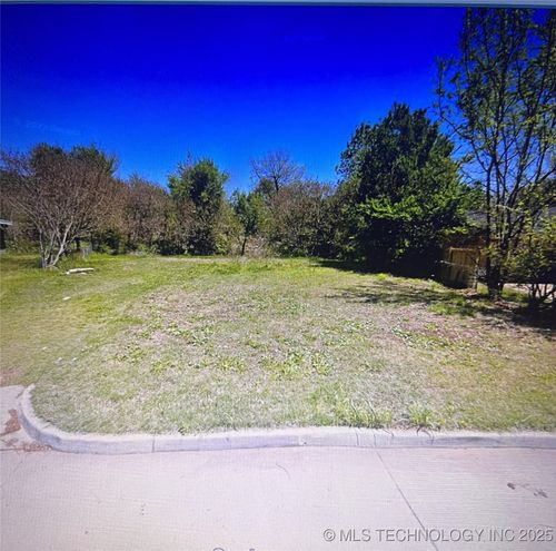 5439 N Frankfort Ave, Tulsa, OK, 74126-2609 | Card Image