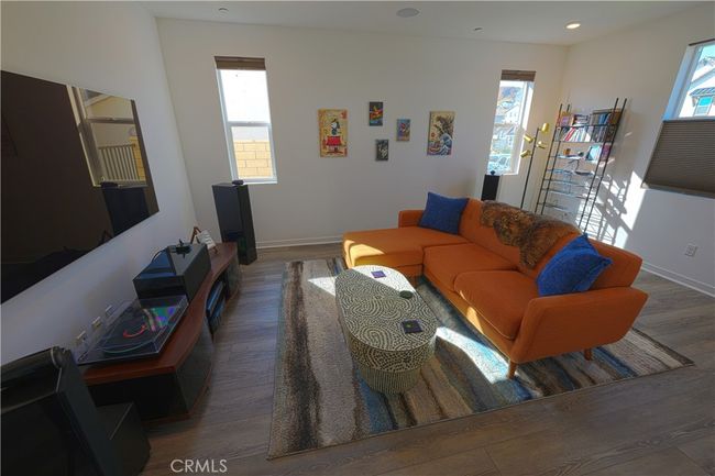 28706 Wildflower Ter, House other with 3 bedrooms, 3 bathrooms and 3 parking in Castaic CA | Image 4