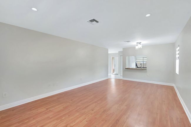 46 Seminole Ct E, Townhouse with 3 bedrooms, 2 bathrooms and null parking in Royal Palm Beach FL | Image 9