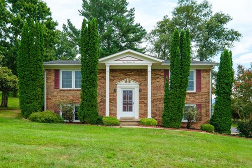 106 Hillside Ave, Elkton, VA, 22827-1320 | Card Image
