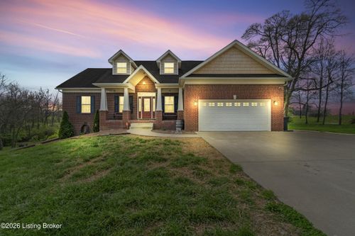 122 N Howard St, Bardstown, KY, 40004-8115 | Card Image