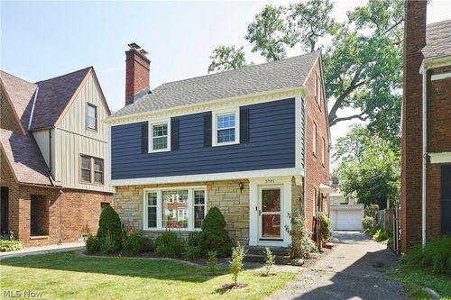 3701 Glencairn Rd, Shaker Heights, OH, 44122-5032 | Card Image