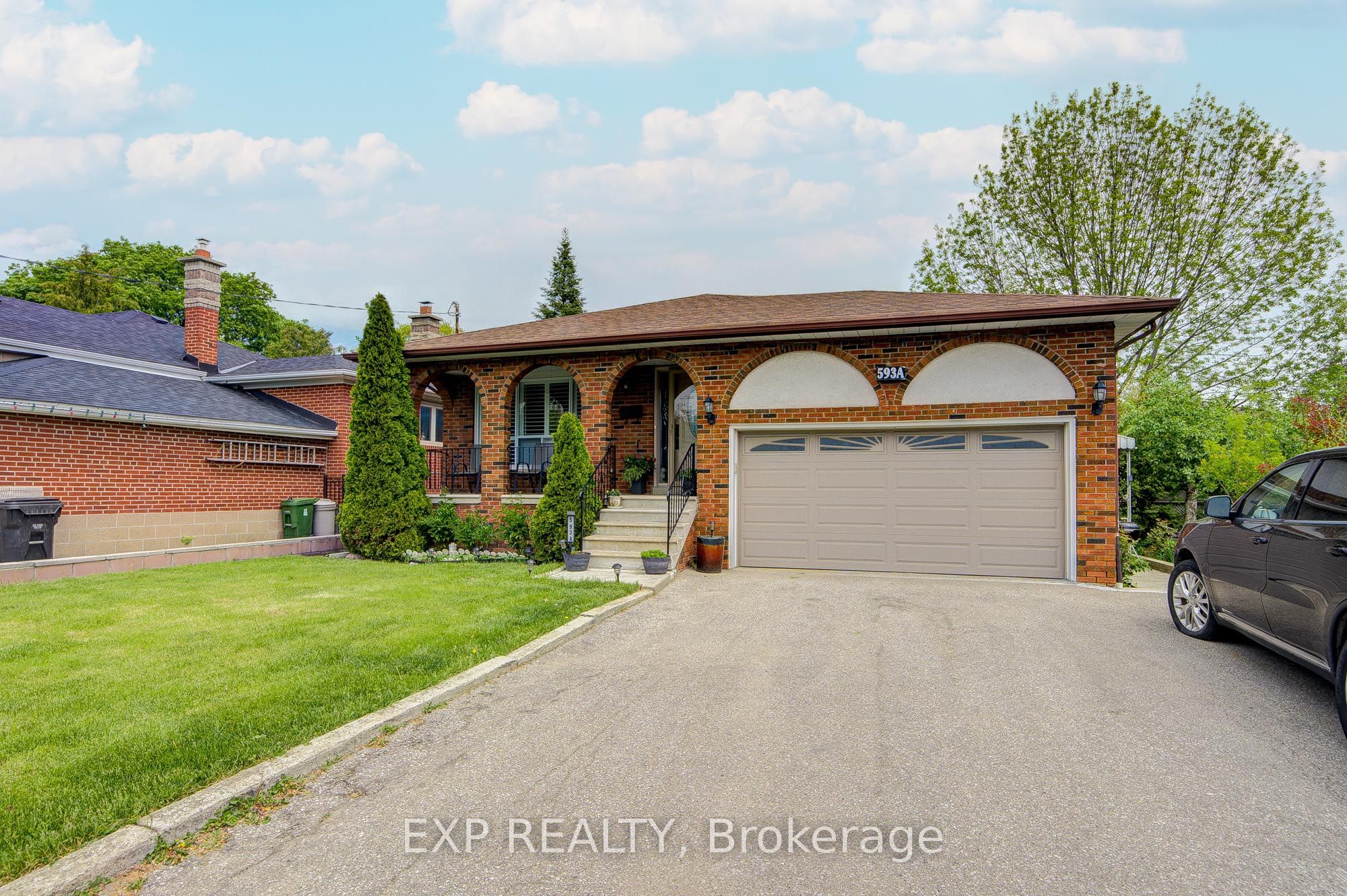Residential in Toronto W09 2