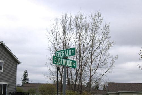 16-509 Emerald Point, Kewaskum, WI, 53040 | Card Image