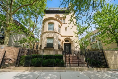 1352 N La Salle Dr, CHICAGO, IL, 60610-1911 | Card Image