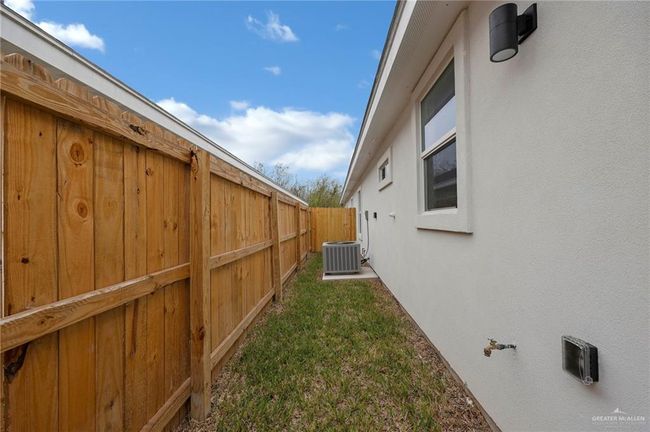 UNIT-1 - 3513 S Dominique Dr, Condo with 3 bedrooms, 2 bathrooms and 2 parking in Pharr TX | Image 17