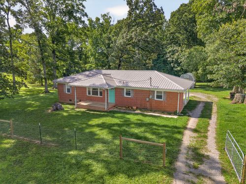 83 W Point Dr, Fayetteville, TN, 37334-6053 | Card Image
