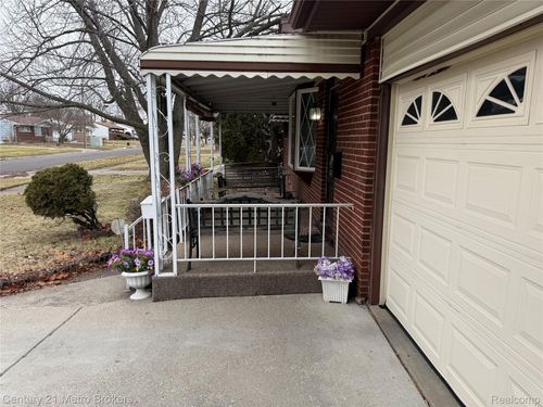 6126 Titan Rd, Mount Morris, MI, 48458-2616 | Card Image