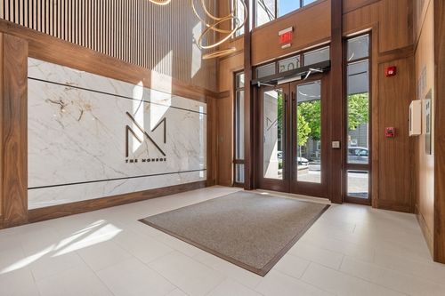 301-105 Washington, Boston, MA, 02135 | Card Image