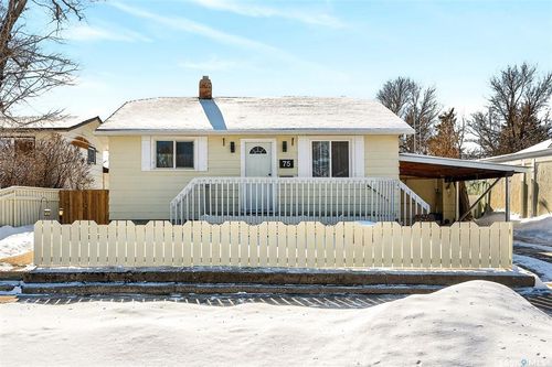 75 Elsom St, Moose Jaw, SK, S6H4T9 | Card Image
