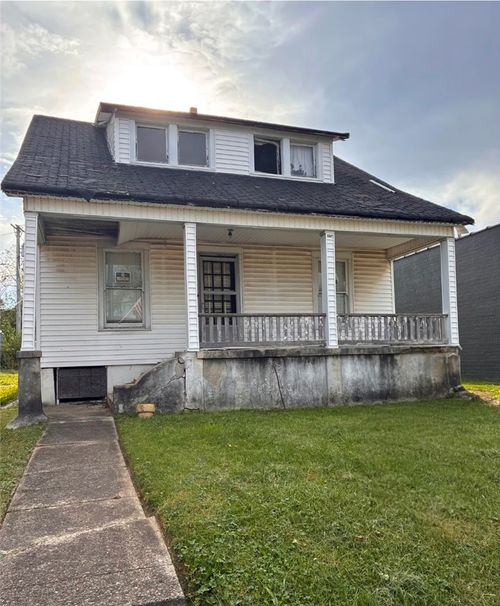 721 Watervliet Avenue, Dayton, OH, 45420 | Card Image