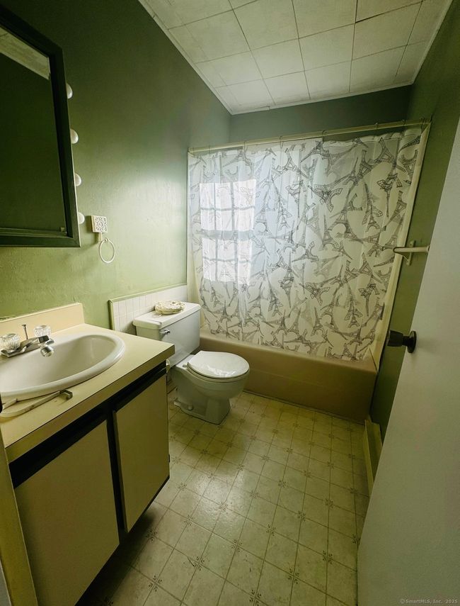 44 - 44 Athol St, Condo with 2 bedrooms, 2 bathrooms and null parking in Killingly CT | Image 9