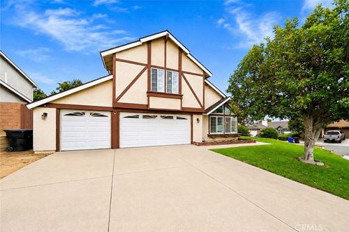 8450 Tamarind Ln, Jurupa Valley, CA, 92509-5169 | Card Image